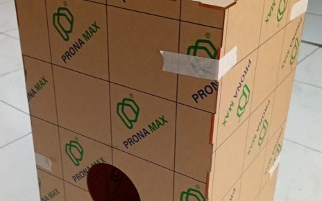 kotak undian akrilik transparan custom dengan slot lubang atas untuk kotak saran kotak donasi kotak suara berbahan acrylic kuat dan elegan