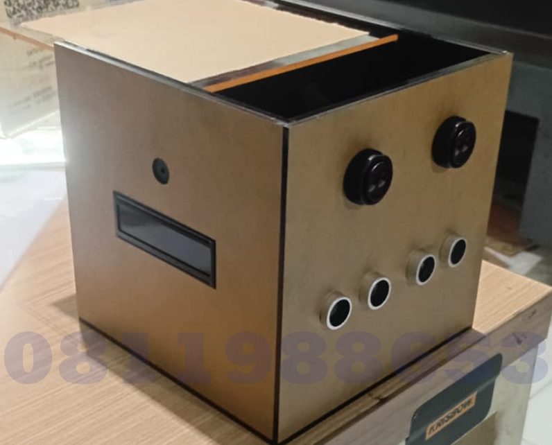 box akrilik custom murah berkualitas kotak akrilik display produk premium box akrilik transparan custom ukuran box akrilik donasi custom logo box akrilik laser cutting rapi