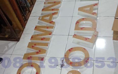 tulisan akrilik timbul branding kantor modern