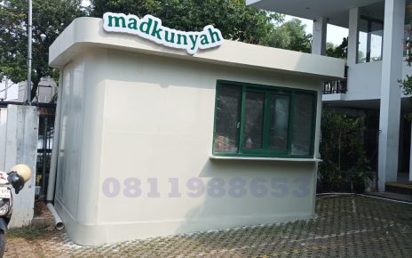 Huruf Timbul Akrilik Custom Berkualitas | Jasa Profesional Jasa pembuatan huruf timbul akrilik outdoor berkualitas untuk branding toko dan kantor.